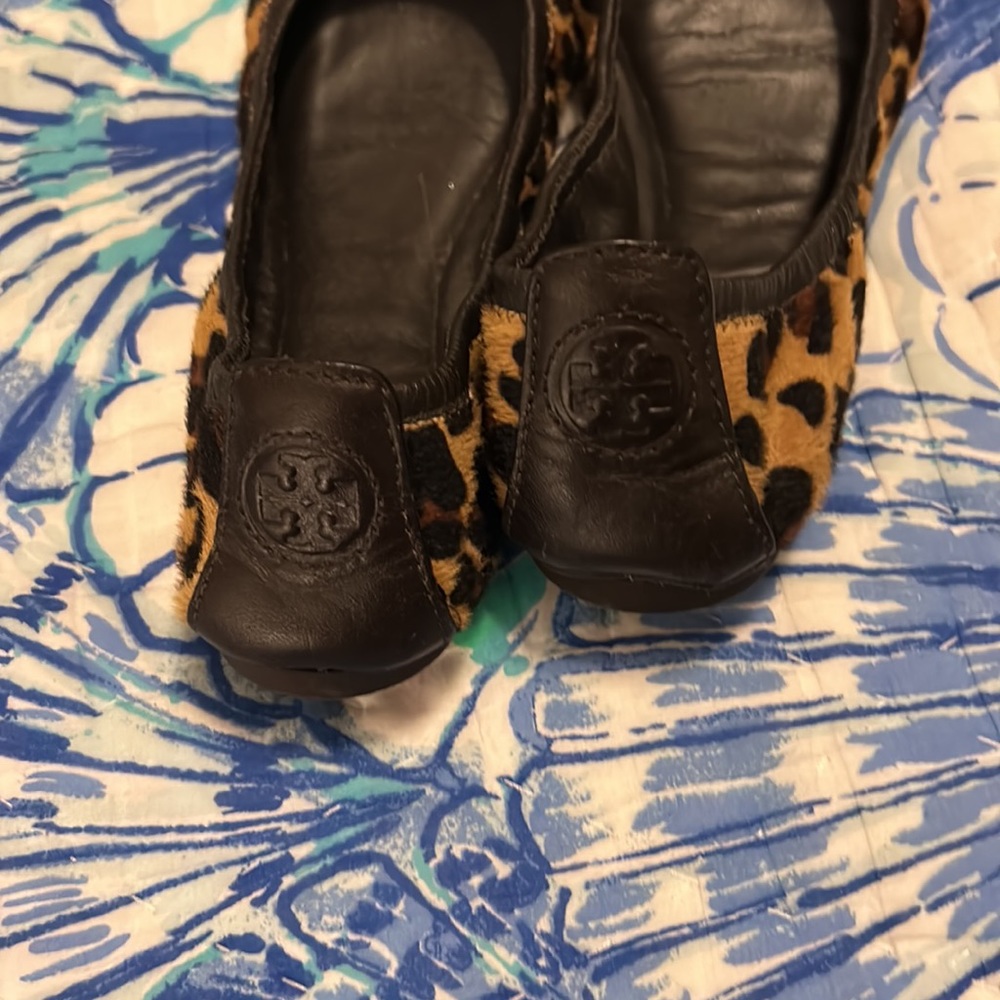 Tory Burch Leopard Print Edie Ballet Flats - Picture 3 of 4